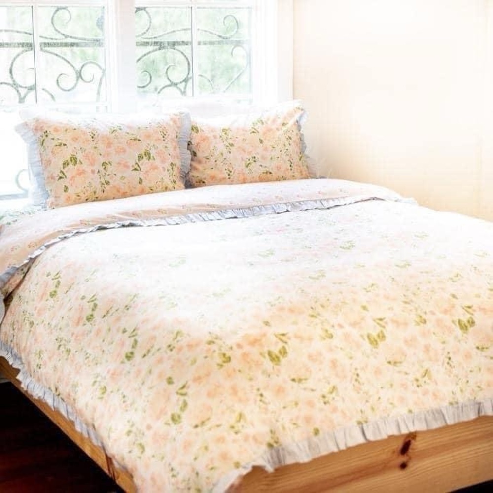 TWIN SweetHoney Blissful Duvet with Shams & Sheets